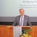 Wolfgang Bosbach am Rednerpult faircom futura